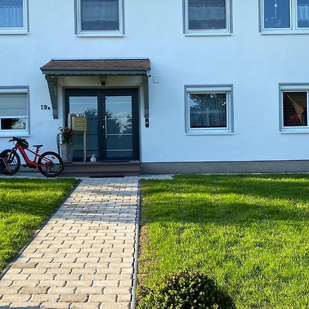 Schoene Ferien- Monteurswohnung - Ruhig Und Malerisch Gelegen Hofgeismar Bagian luar foto